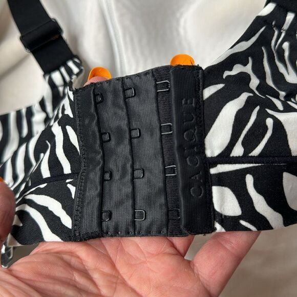 Cacique Women’s Plus Size Zebra Print Lightly Lined No Wire. Size 40DDD. - Picture 6 of 9